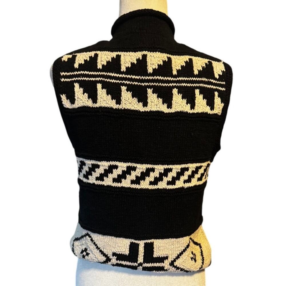 Ralph Lauren Black and Cream Patterned Sleeveless Crewneck Sweater - Picture 4 of 5